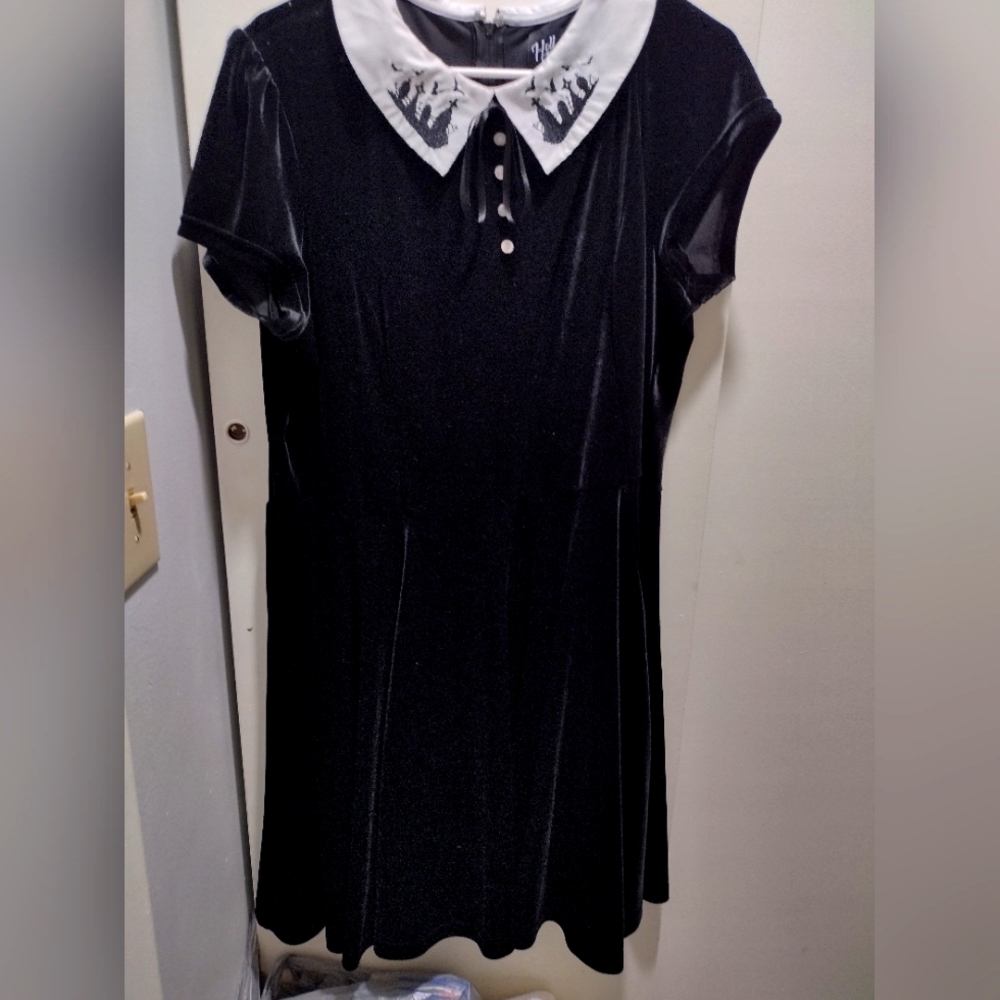 Gothic Velvet Wednesday Addams Peter Pan collar dress